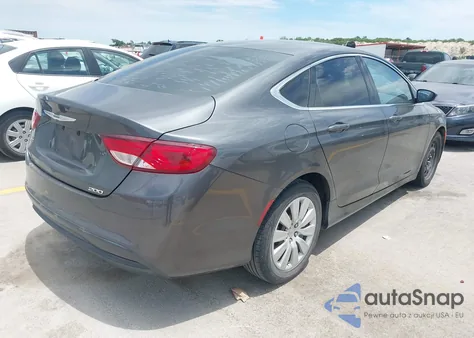 2015 Chrysler 200 Lx z USA, uszkodzony, nr VIN 1C3CCCFB5FN588802